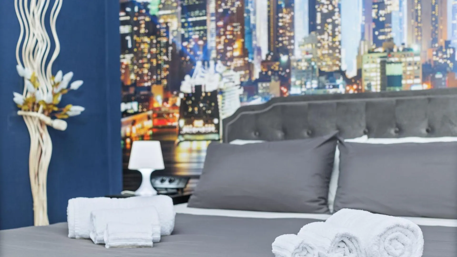 Milano City Life Elegant Penthouse With Terrace, Wi-Fi Netflix, Subway 0*, Milan