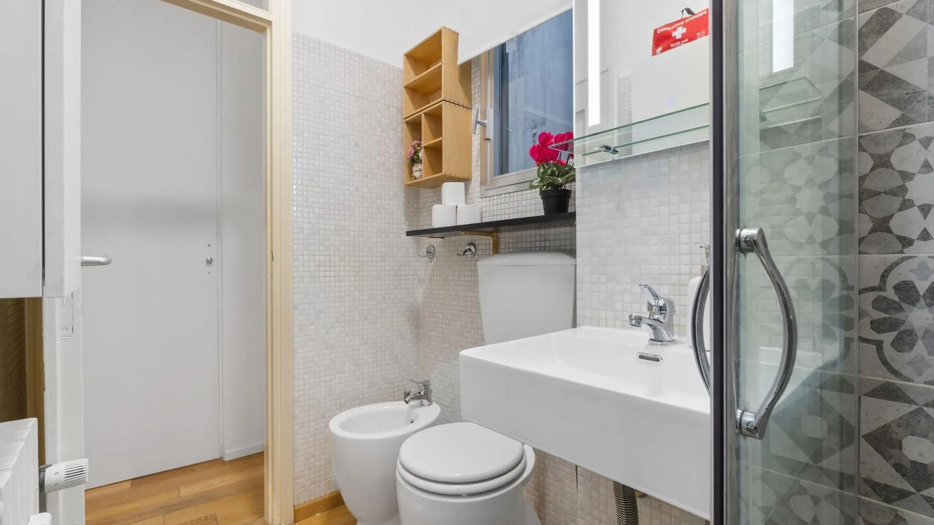 Milano City Life Elegant Penthouse With Terrace, Wi-Fi Netflix, Subway Italy