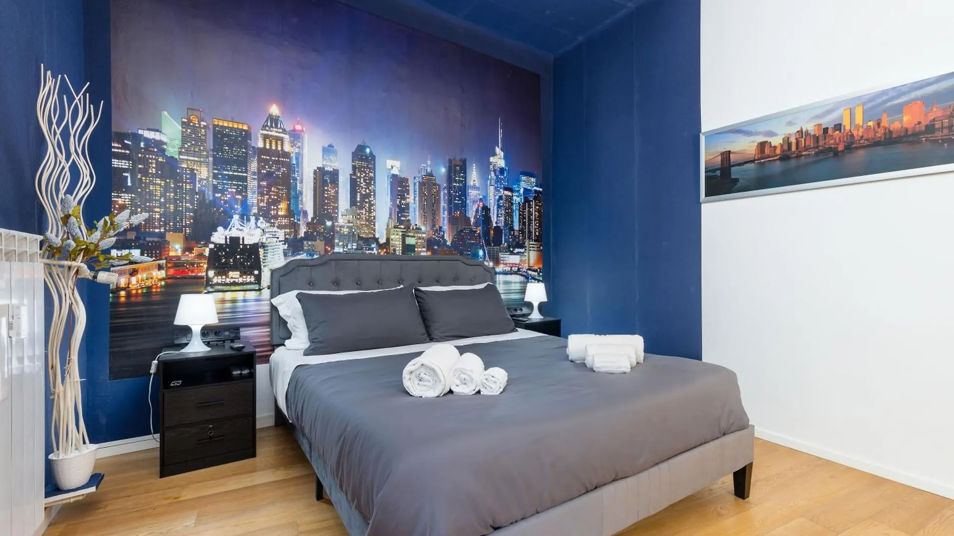 Milano City Life Elegant Penthouse With Terrace, Wi-Fi Netflix, Subway Apartment Milan